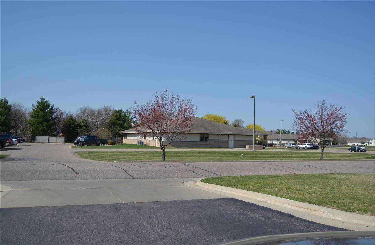 L10 Sunrise Drive - Photo 1