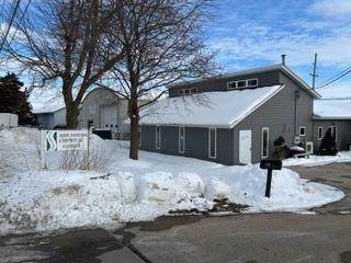 431 Linnerud Drive - Photo 1