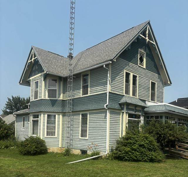 110 Pine Street - Photo 1