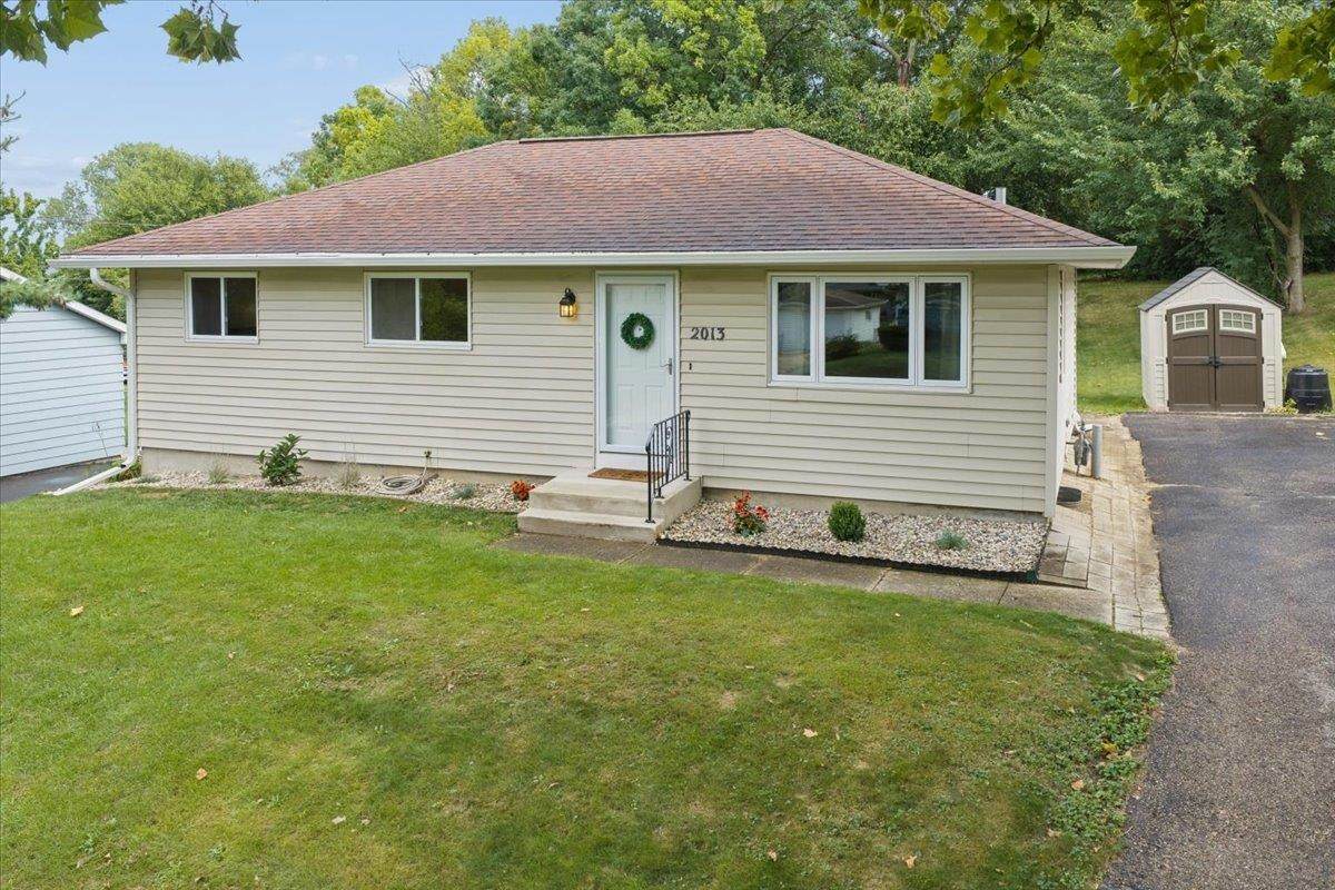 2013 Ardmore Drive - Photo 1