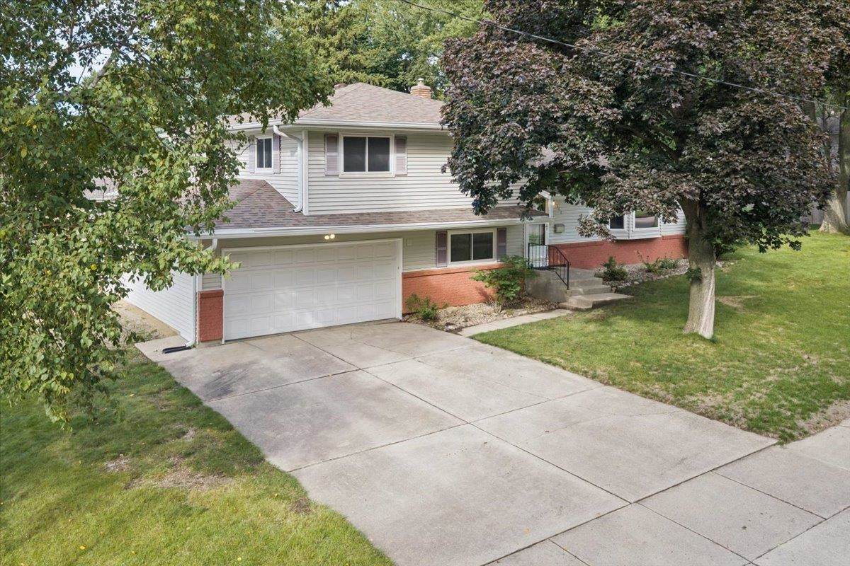 4702 Flint Lane - Photo 1