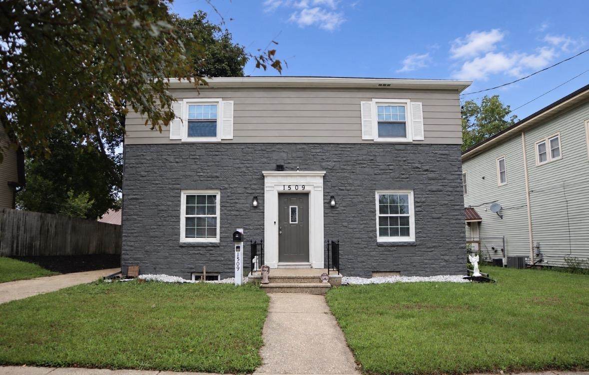 1509 St Lawrence Avenue - Photo 1