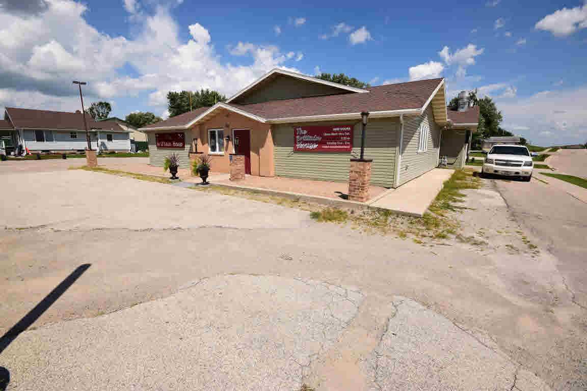 735 Watertown St - Photo 1