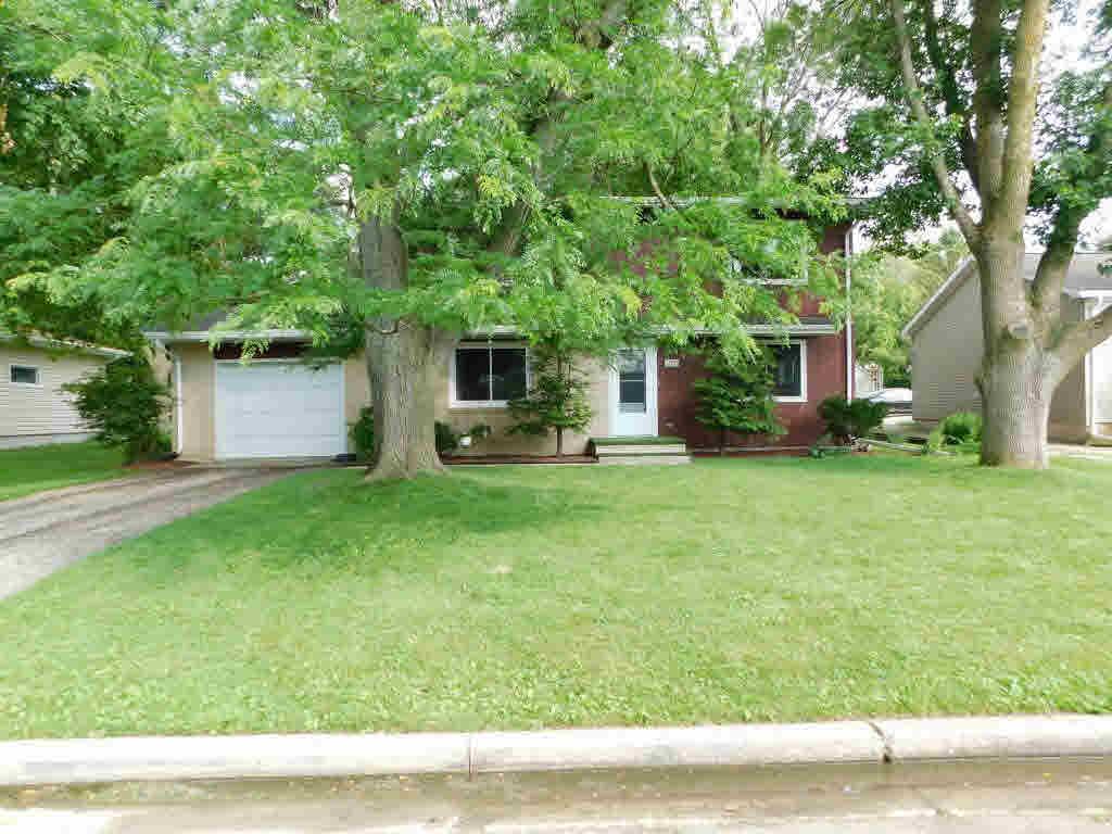 215 Pearl St - Photo 1