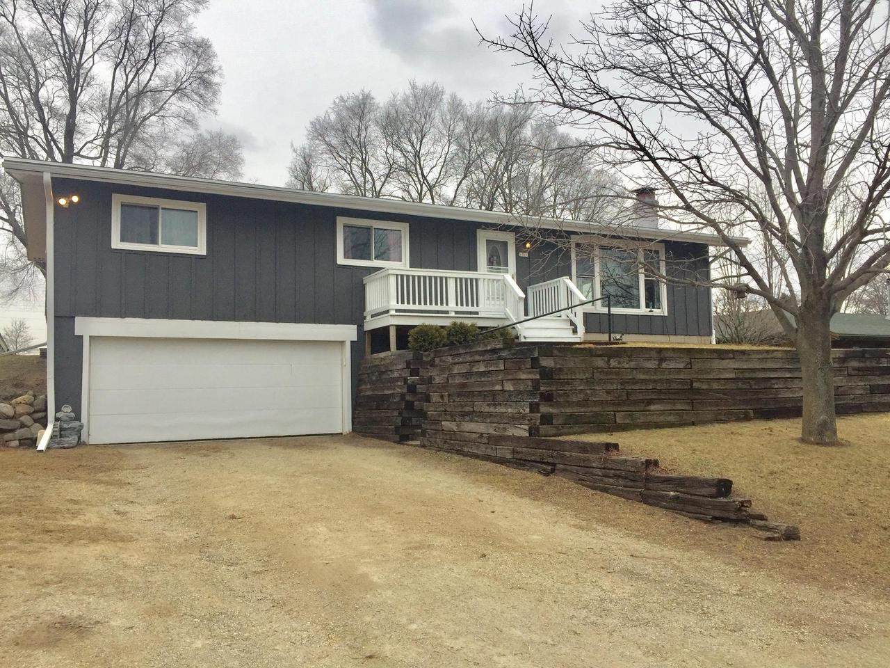 1021 Carriage Ct - Photo 1 1021 Carriage Ct - Photo 1