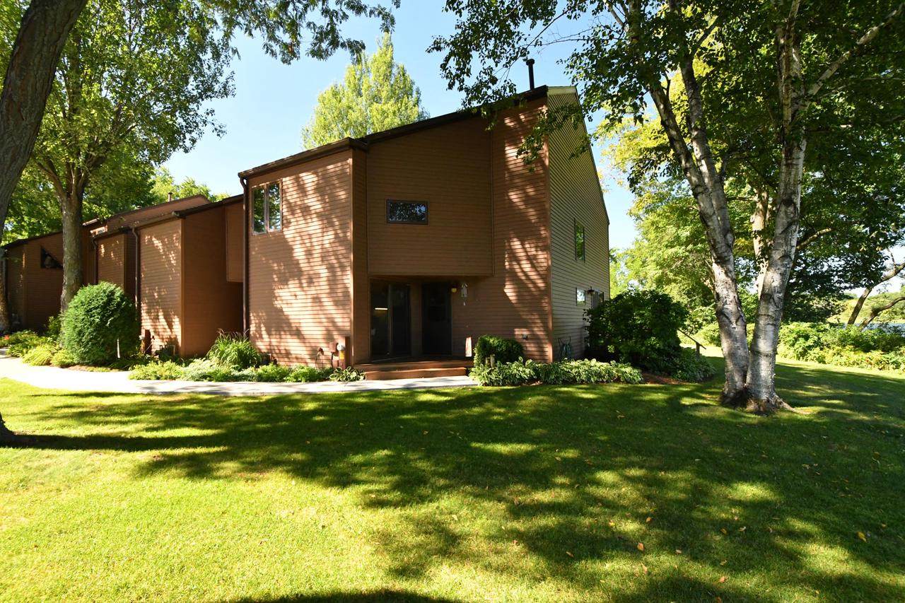 531 Gold St - Photo 1