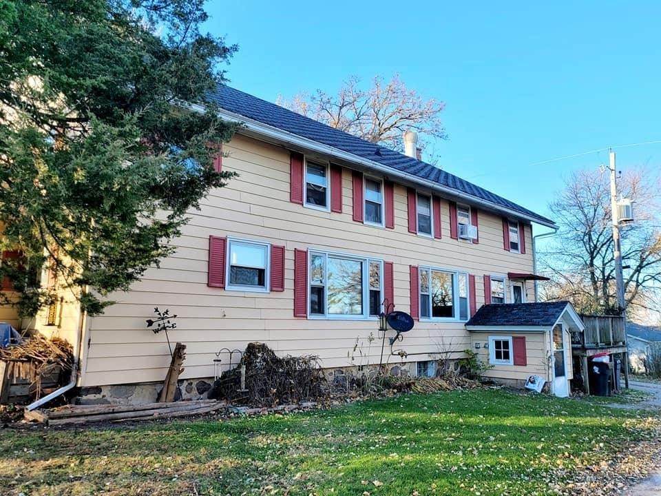 W1446 Marietta Ave - Photo 1