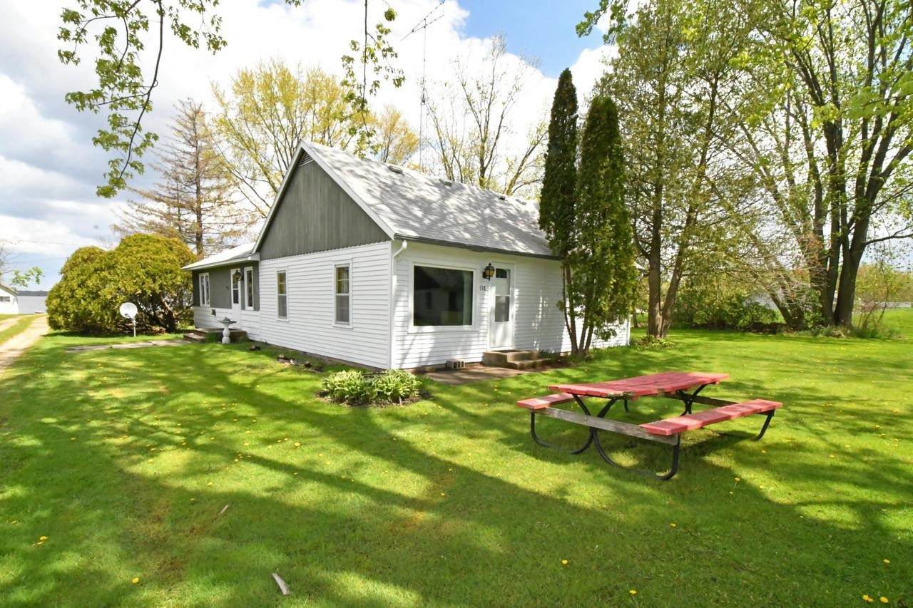138 Front St - Photo 1