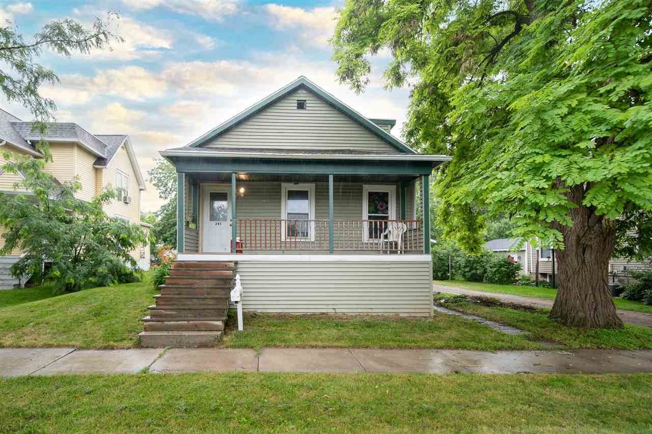245 Oak St - Photo 1