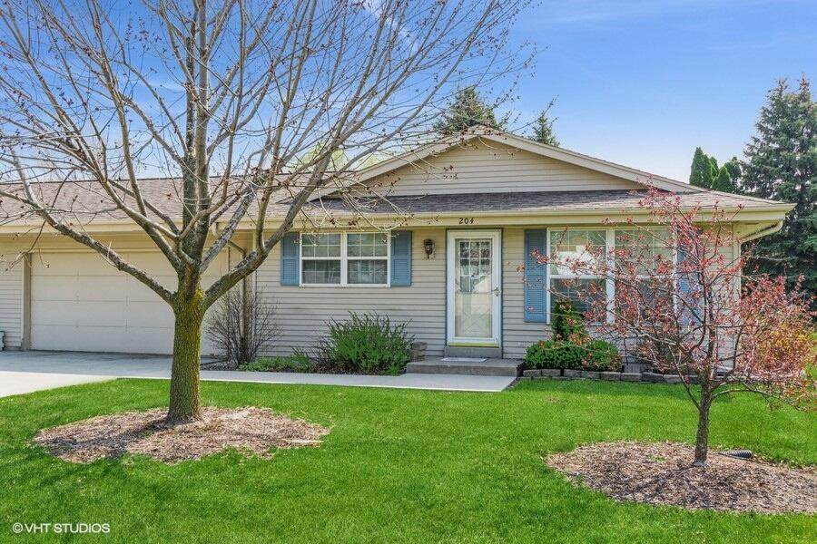 204 Brookside Dr - Photo 1