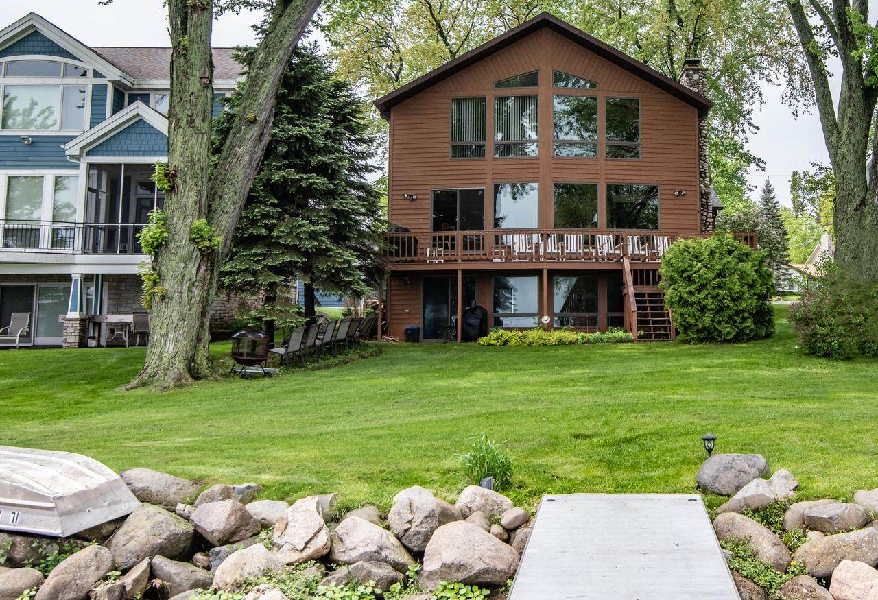 N4118 Lakeshore Dr - Photo 1