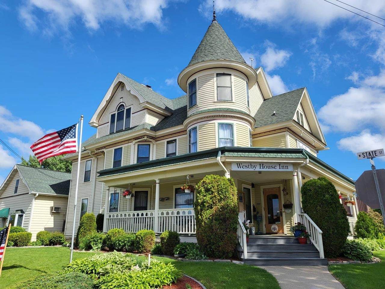 200 State St - Photo 1