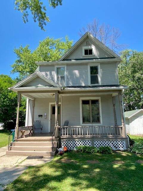 404 Oak St - Photo 1