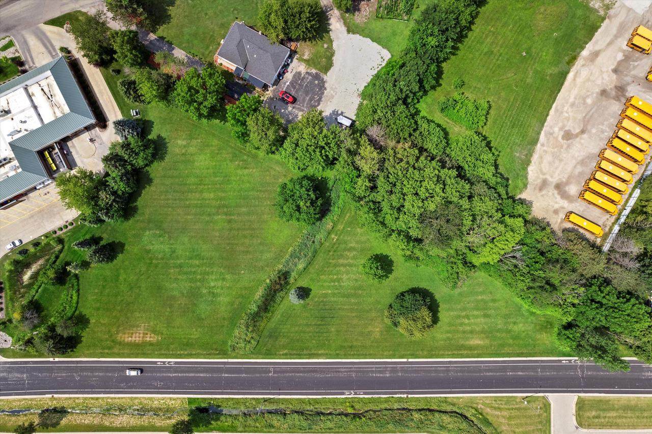 106 Carriage Hill Drive - Photo 1