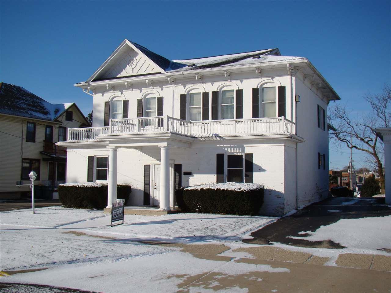 108 Lincoln Ave - Photo 1