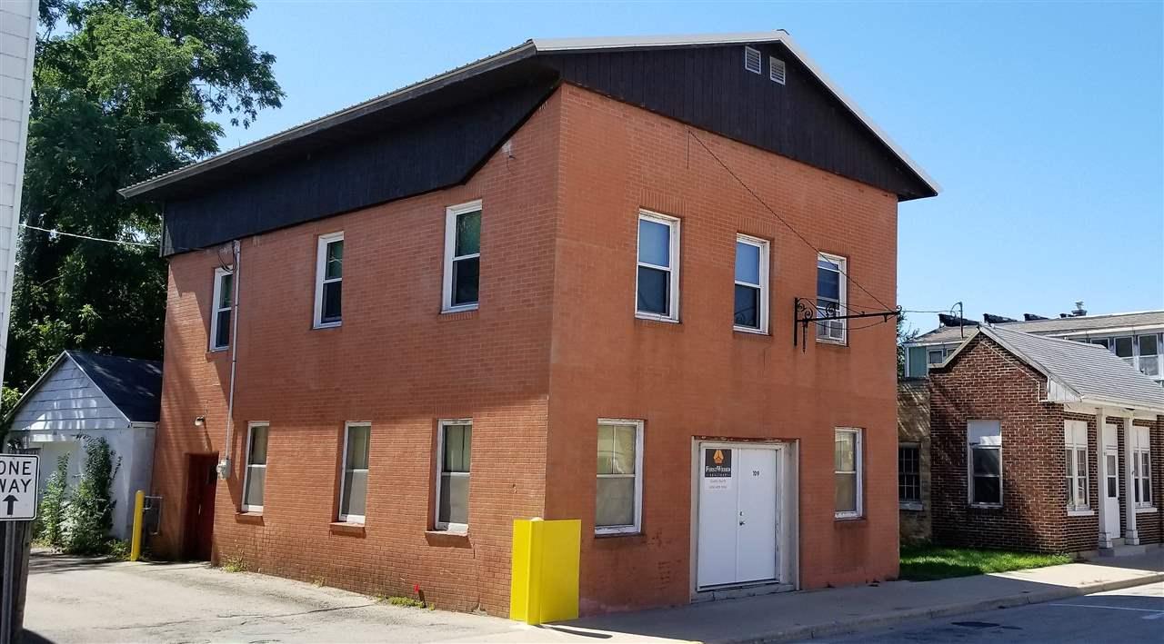 109 Lake St - Photo 1