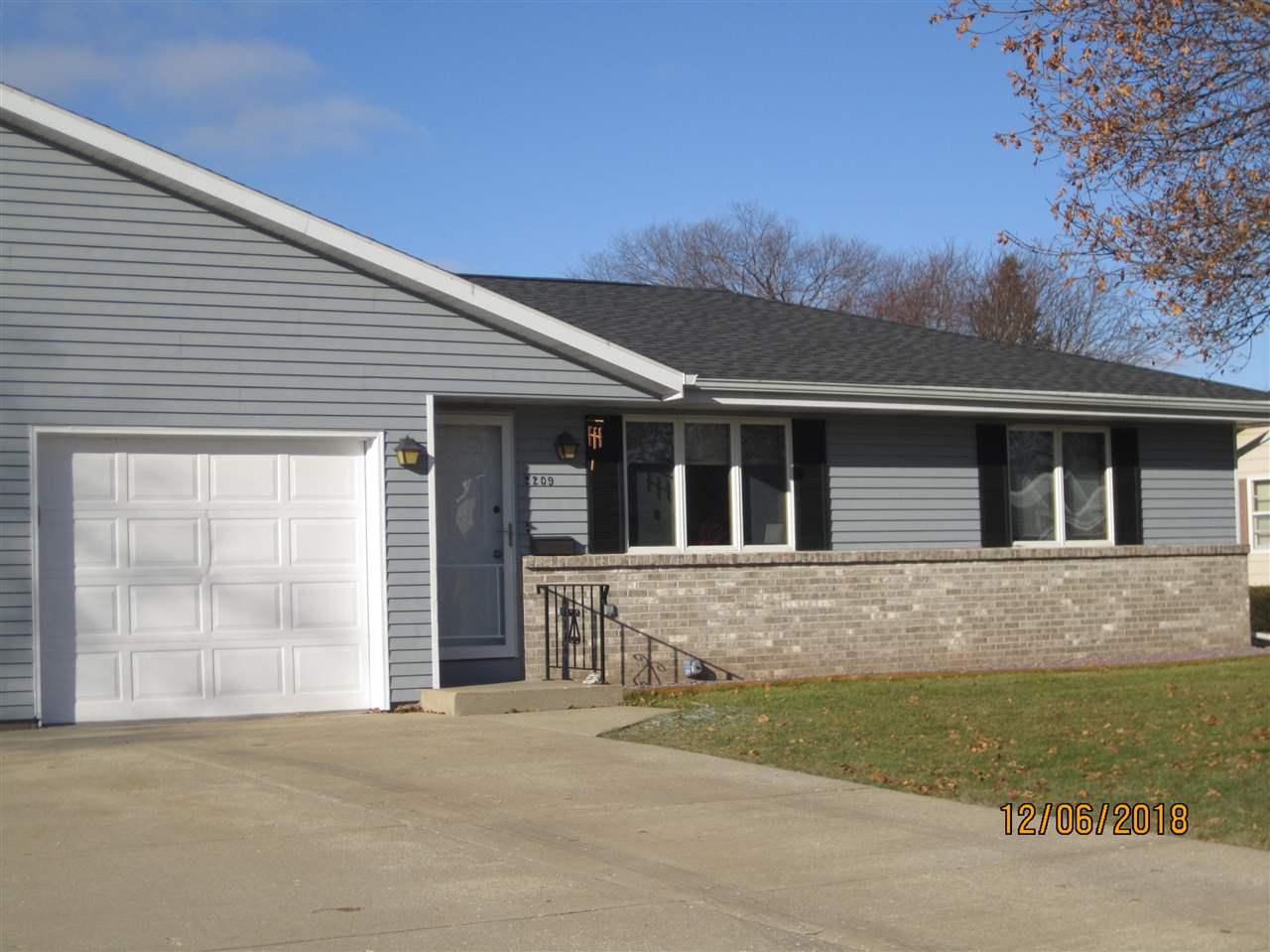 2209 Excalibur Dr - Photo 1
