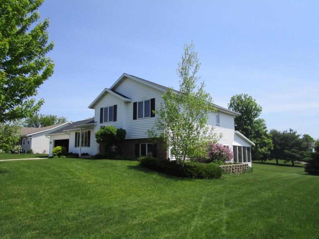 120 6TH ST - Photo 1