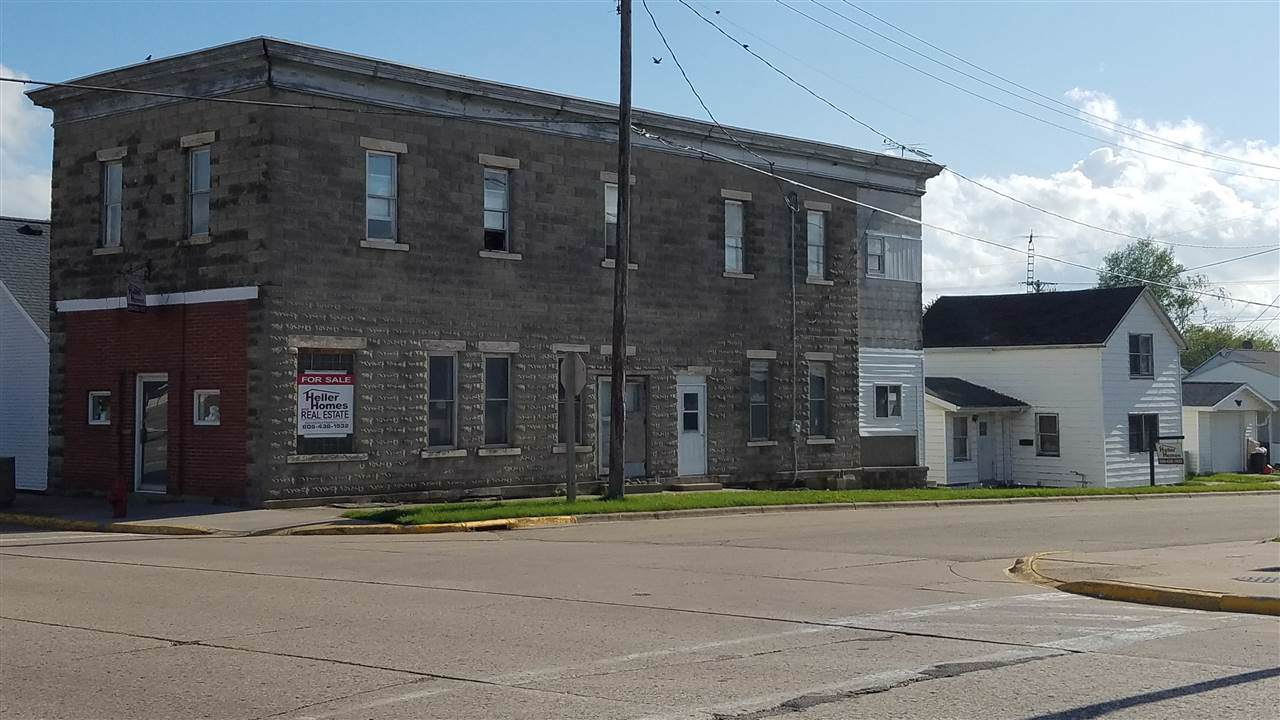 301 Main St - Photo 1