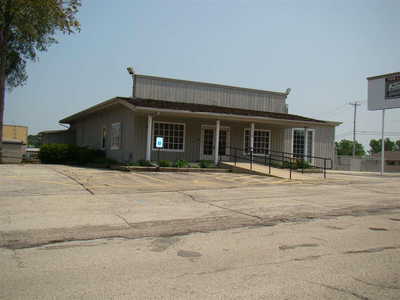 119 Monroe St - Photo 1