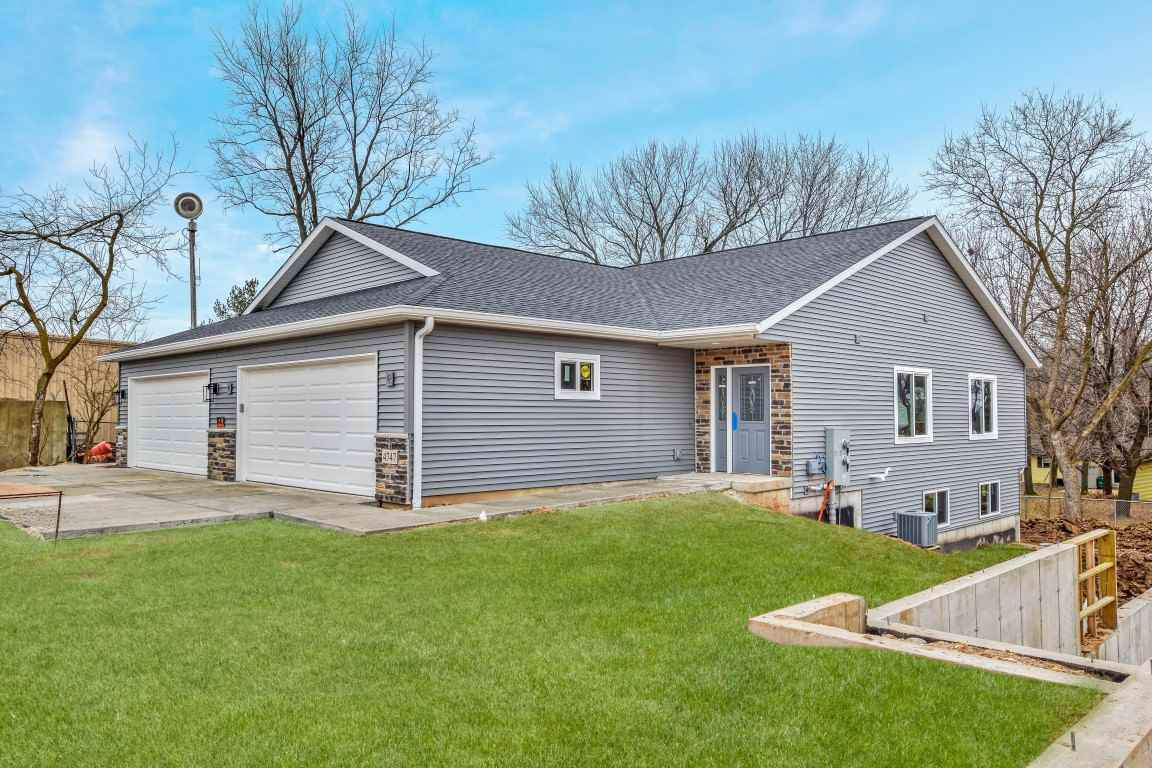 4739 Lorraine Way - Photo 1