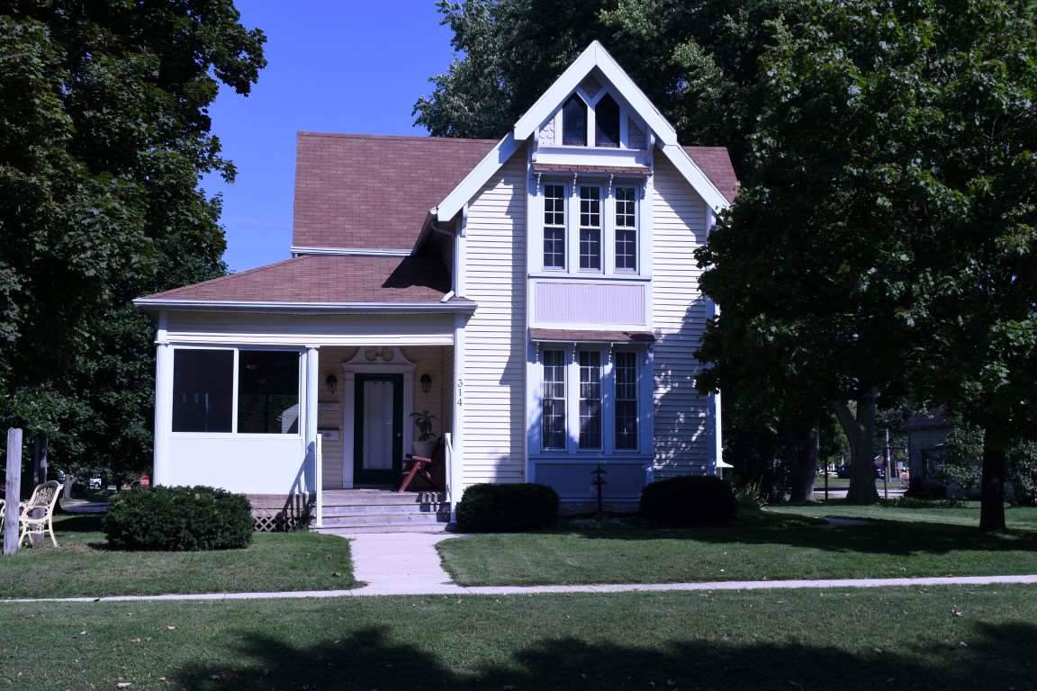314 Sherman Ave - Photo 1