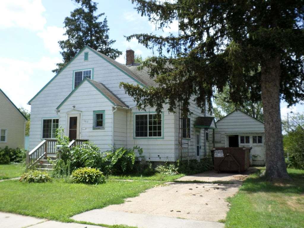 1217 Hollister Ave - Photo 1