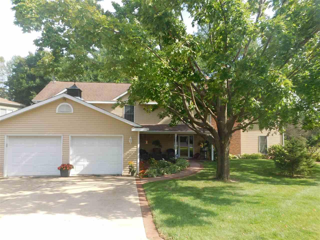 2407 Linden Ave - Photo 1