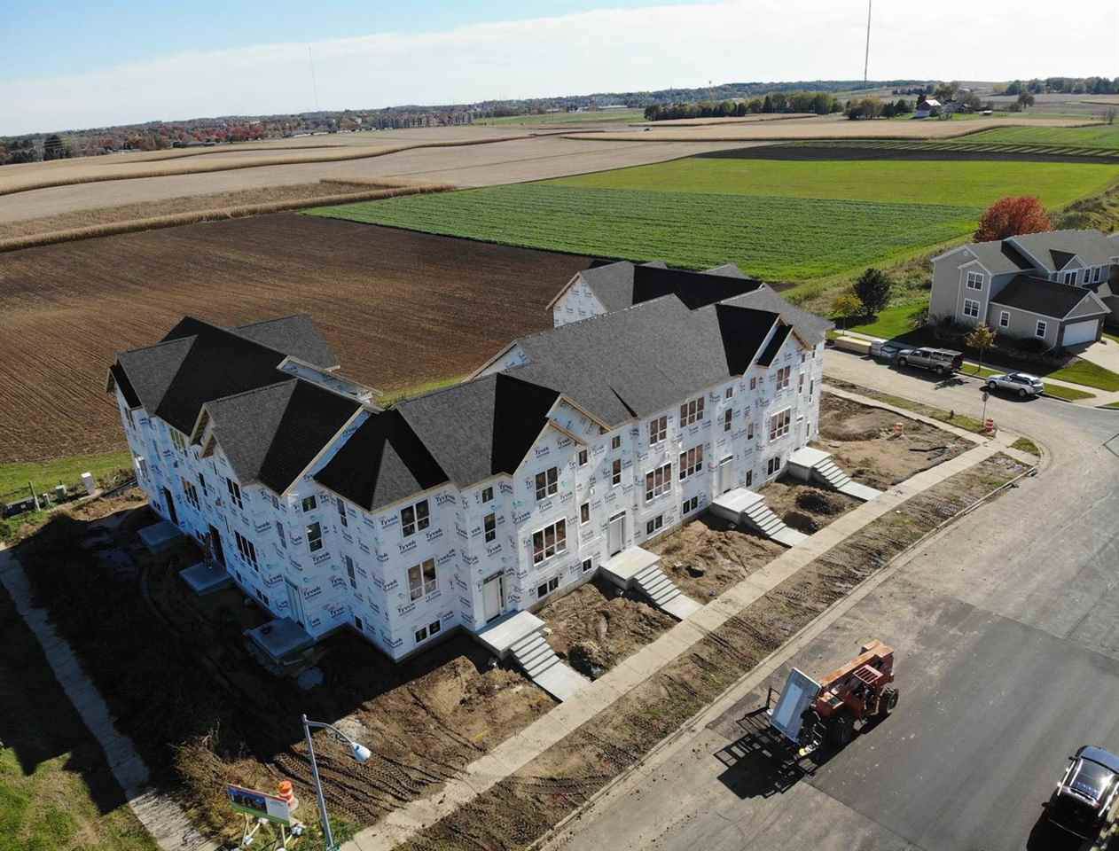 9392 Crown Hill - Photo 1