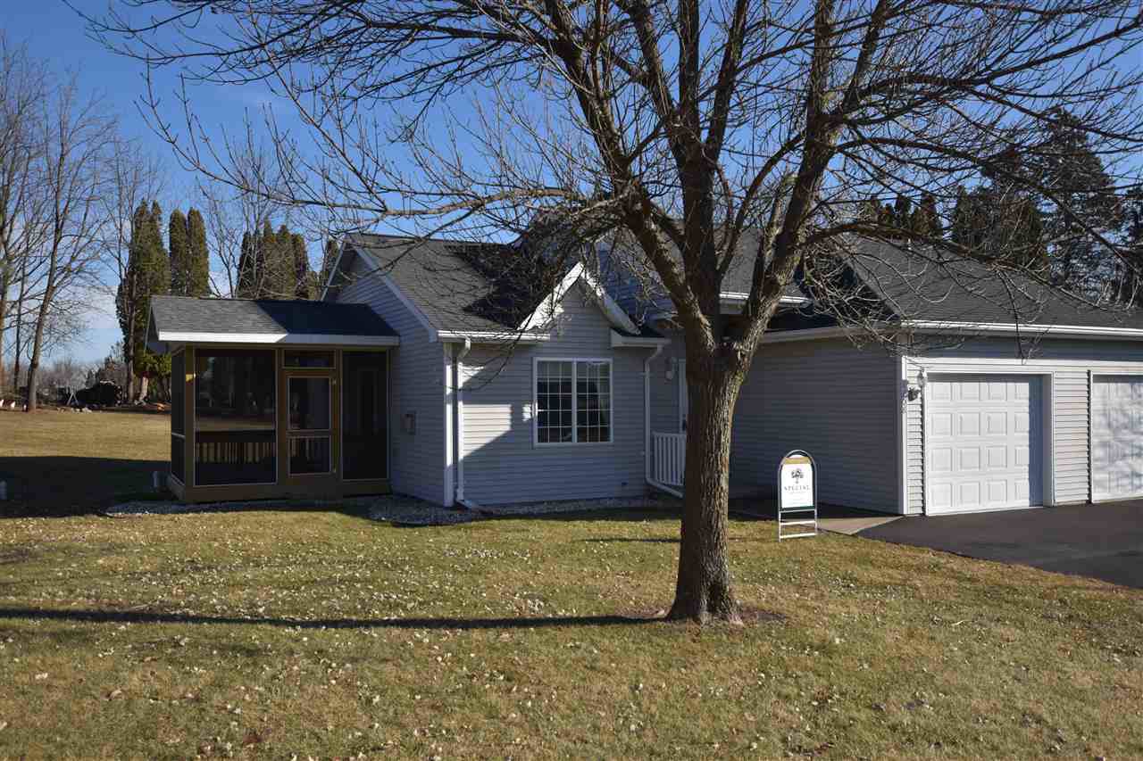 W1708 Watson Ct - Photo 1