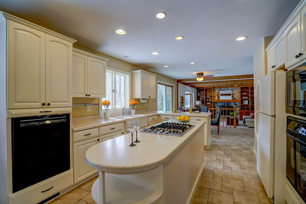 6420 Clovernook Rd - Photo 1
