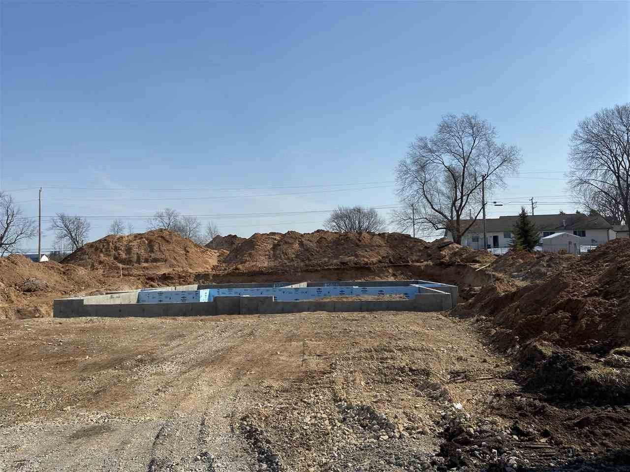 534 River Dr - Photo 1