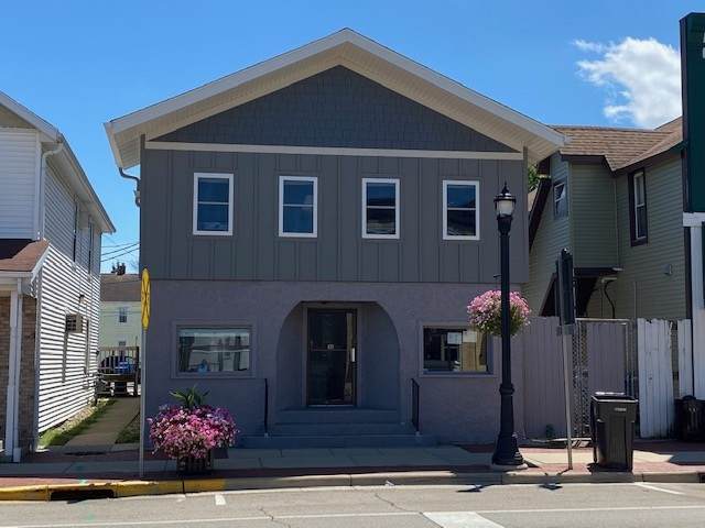 108 Main St - Photo 1