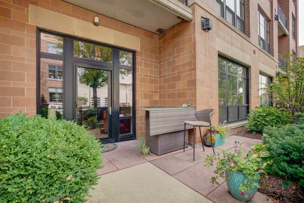 615 Main St - Photo 1