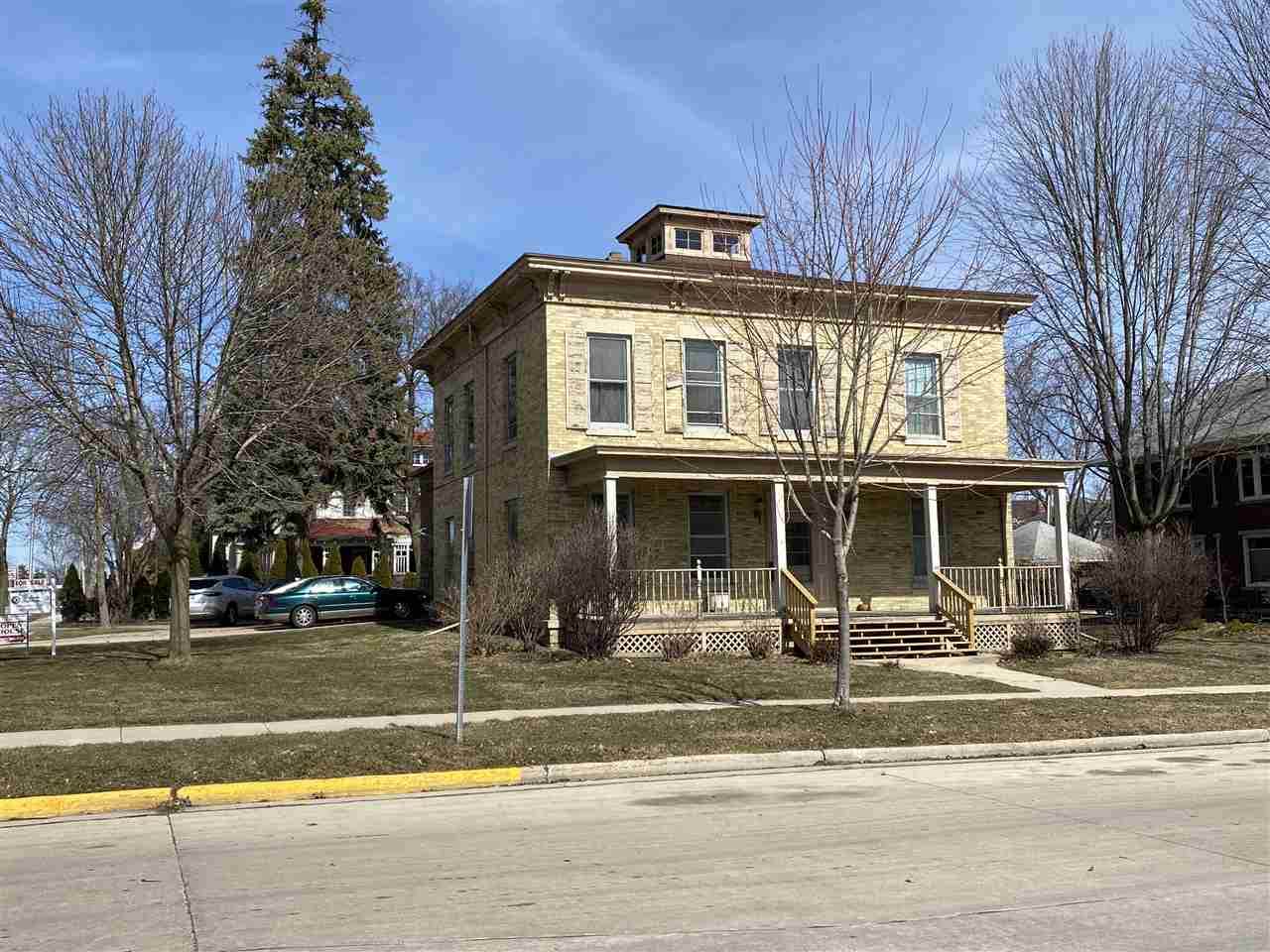 216 Mackie St - Photo 1