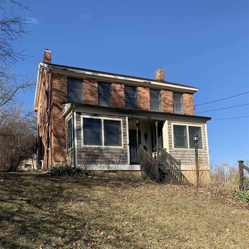 105 5th St - Photo 1