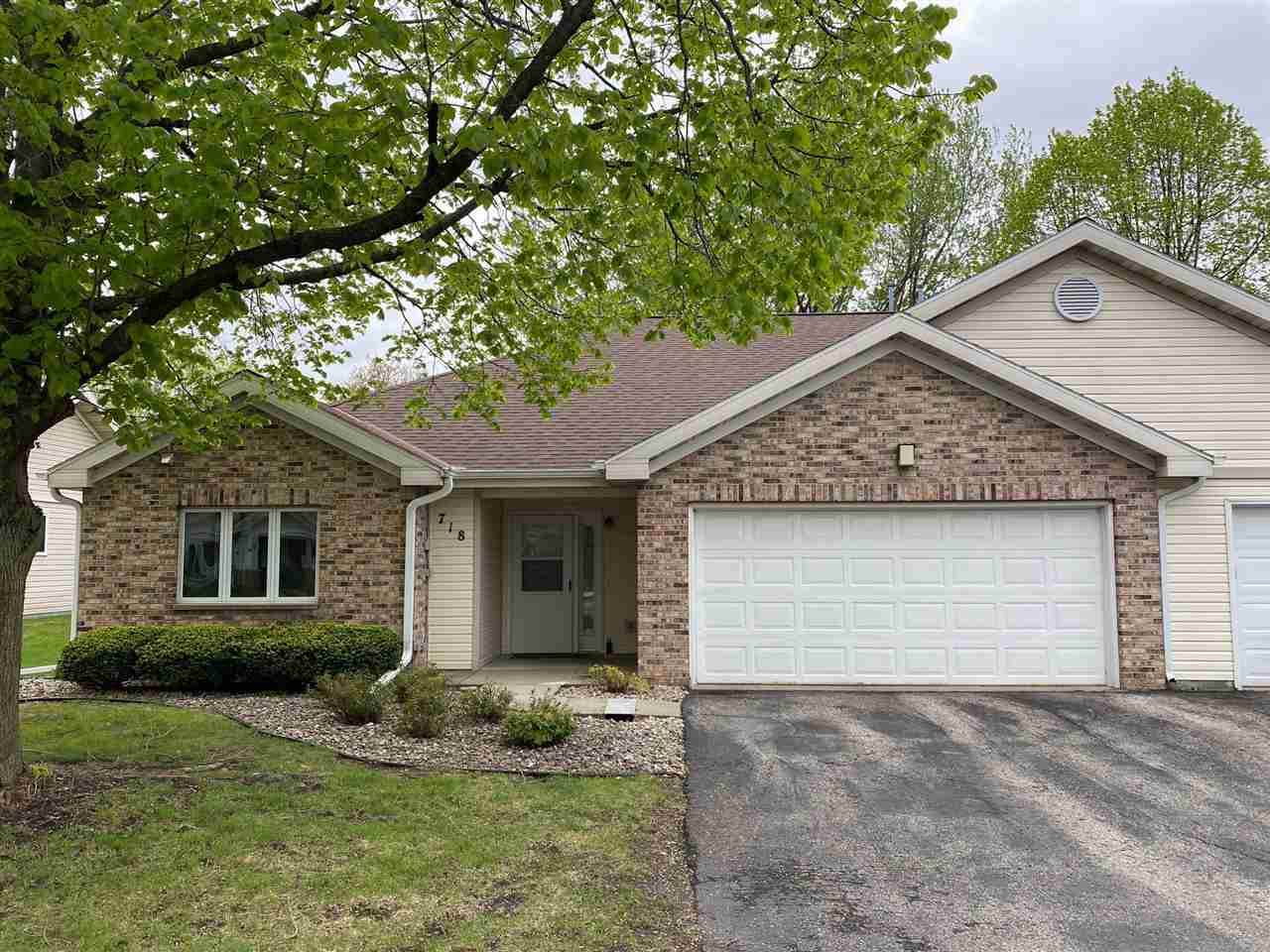 718 Saukdale Way - Photo 1