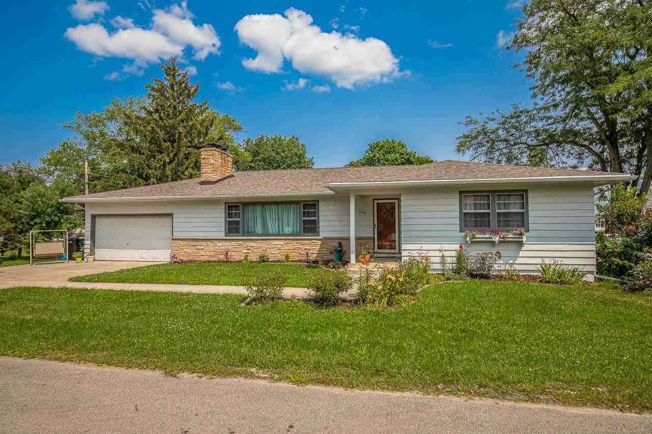 1118 3rd St - Photo 1