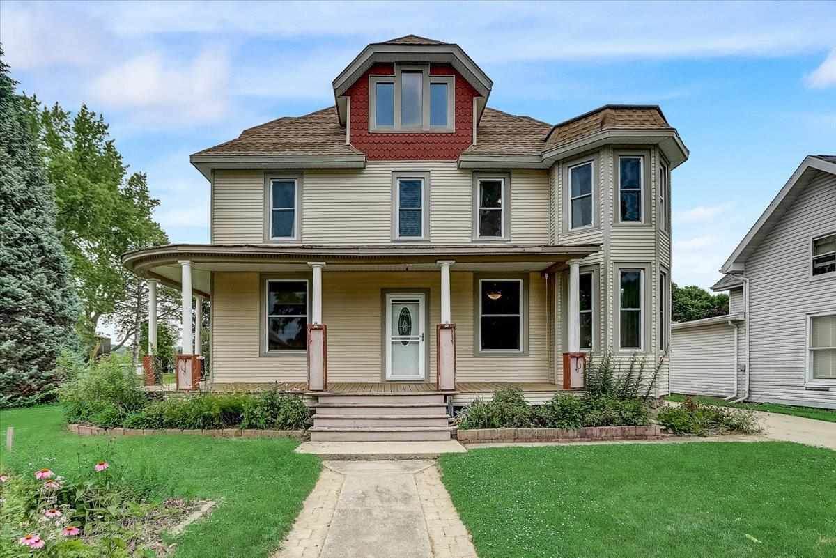 1235 Center St - Photo 1