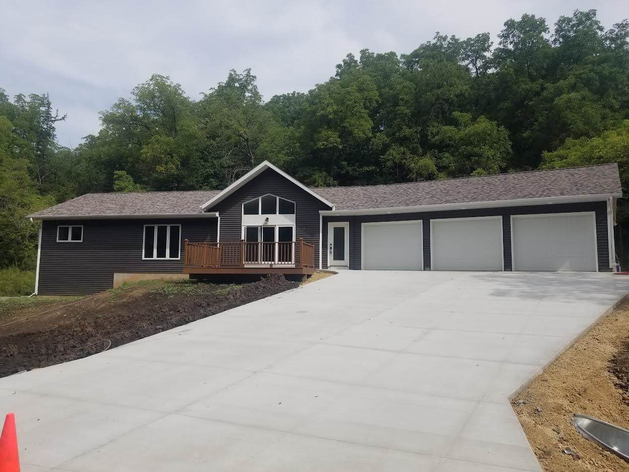 4256 Green Leaf Dr - Photo 1