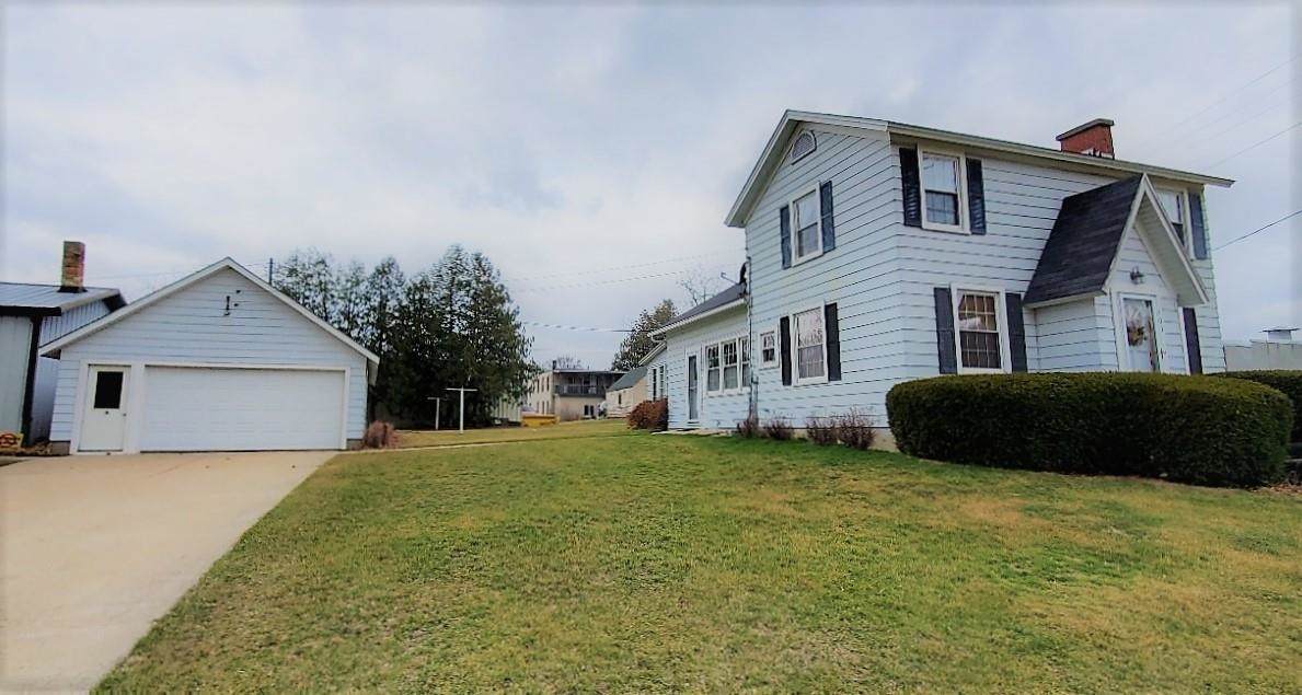 103 Mechanic St - Photo 1