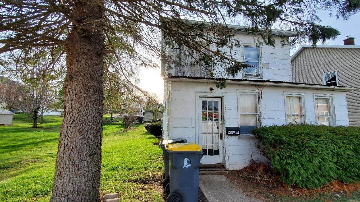 523 17th Ave - Photo 1
