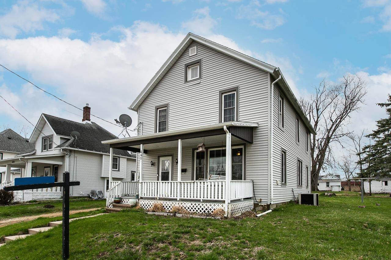 440 4th St - Photo 1