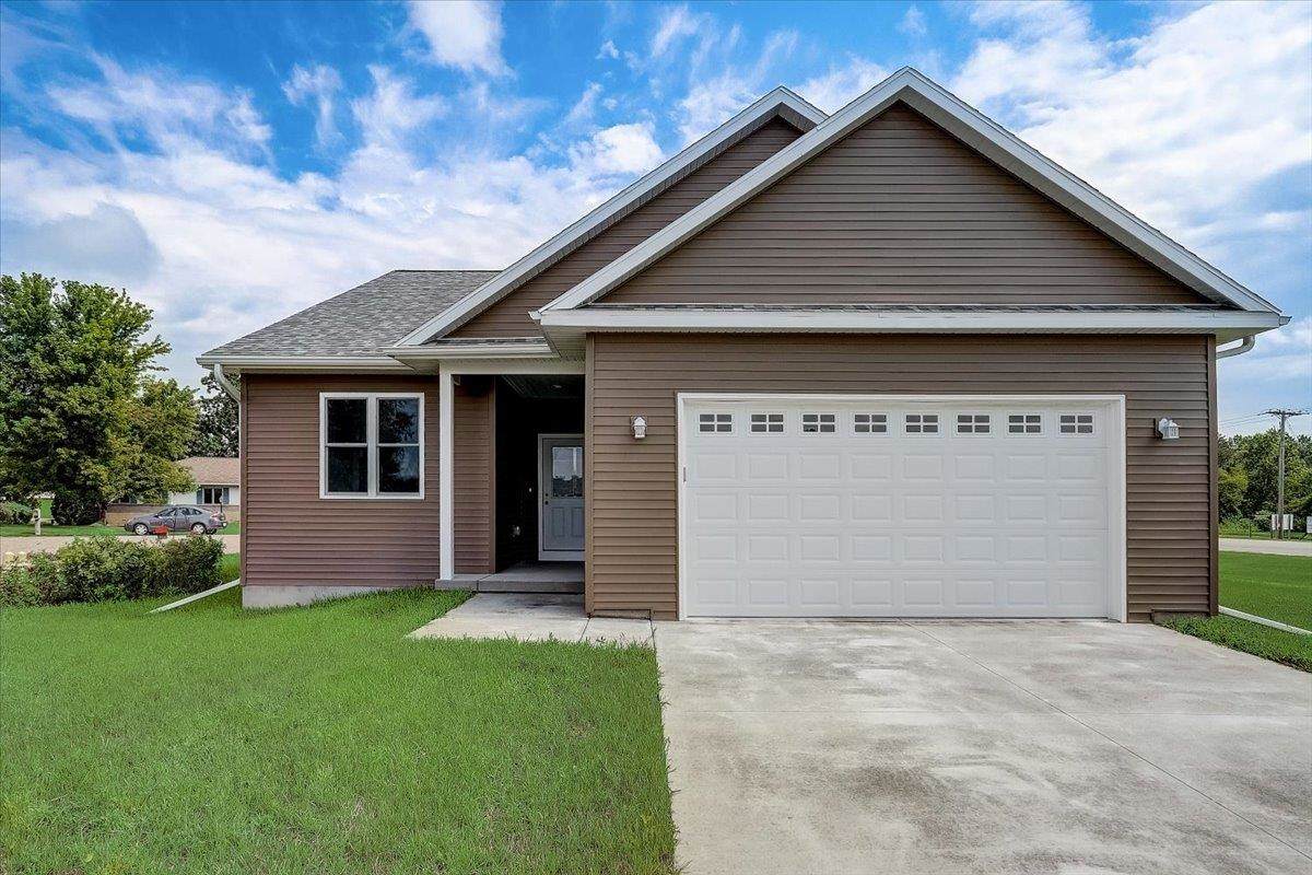 N6723 Clover Ln - Photo 1