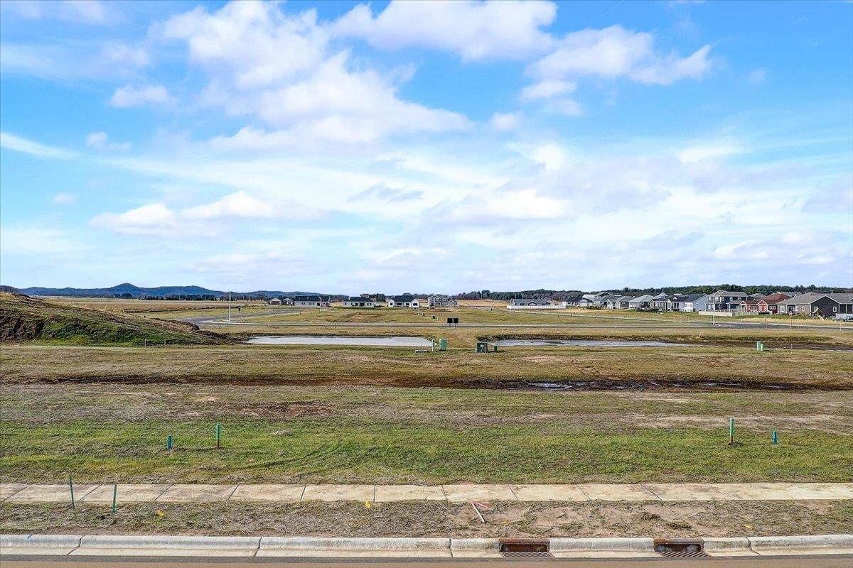 241 Cardinal Lane - Photo 1