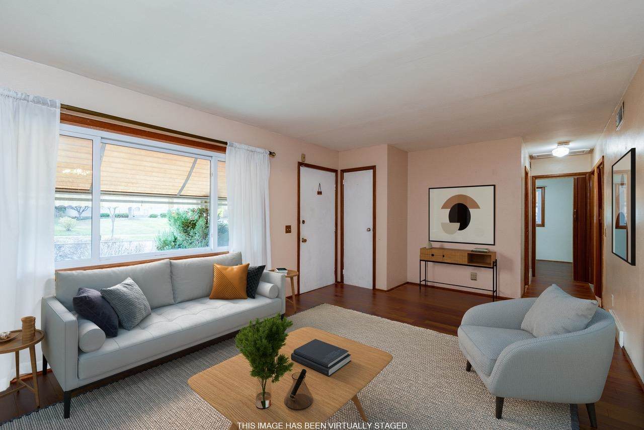 1010 Troy Drive - Photo 1