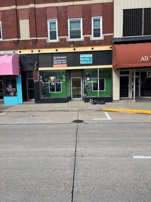 1103 Superior Avenue - Photo 1