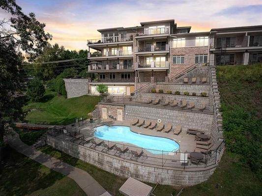 650 Hiawatha Drive - Photo 1