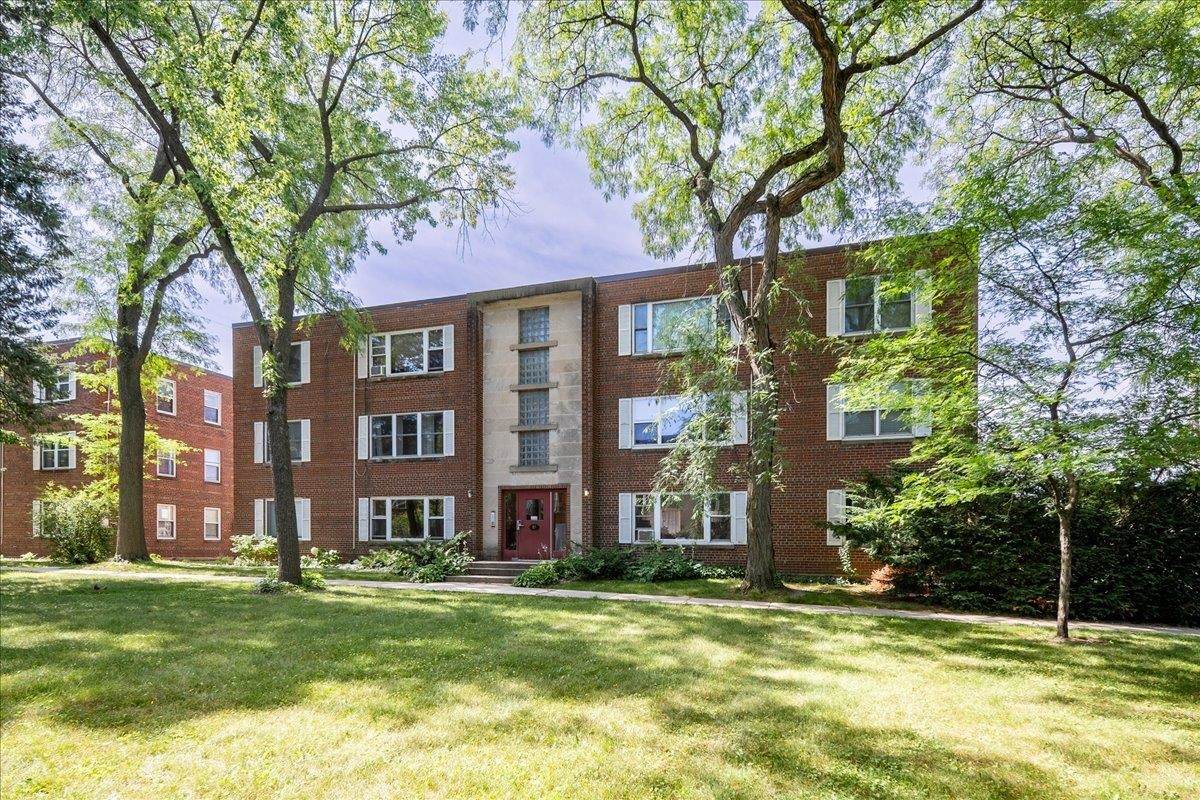 37 Sherman Terrace - Photo 1