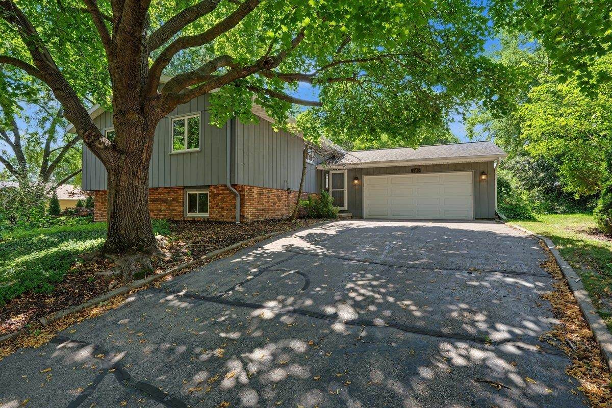 1905 Ellen Avenue - Photo 1